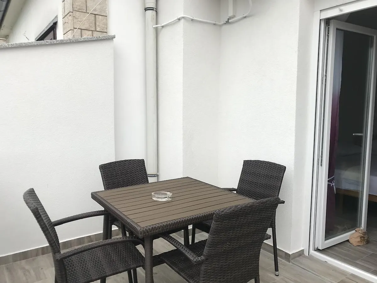 Gasthof Rooms & Apartments Kaurloto Pag Island