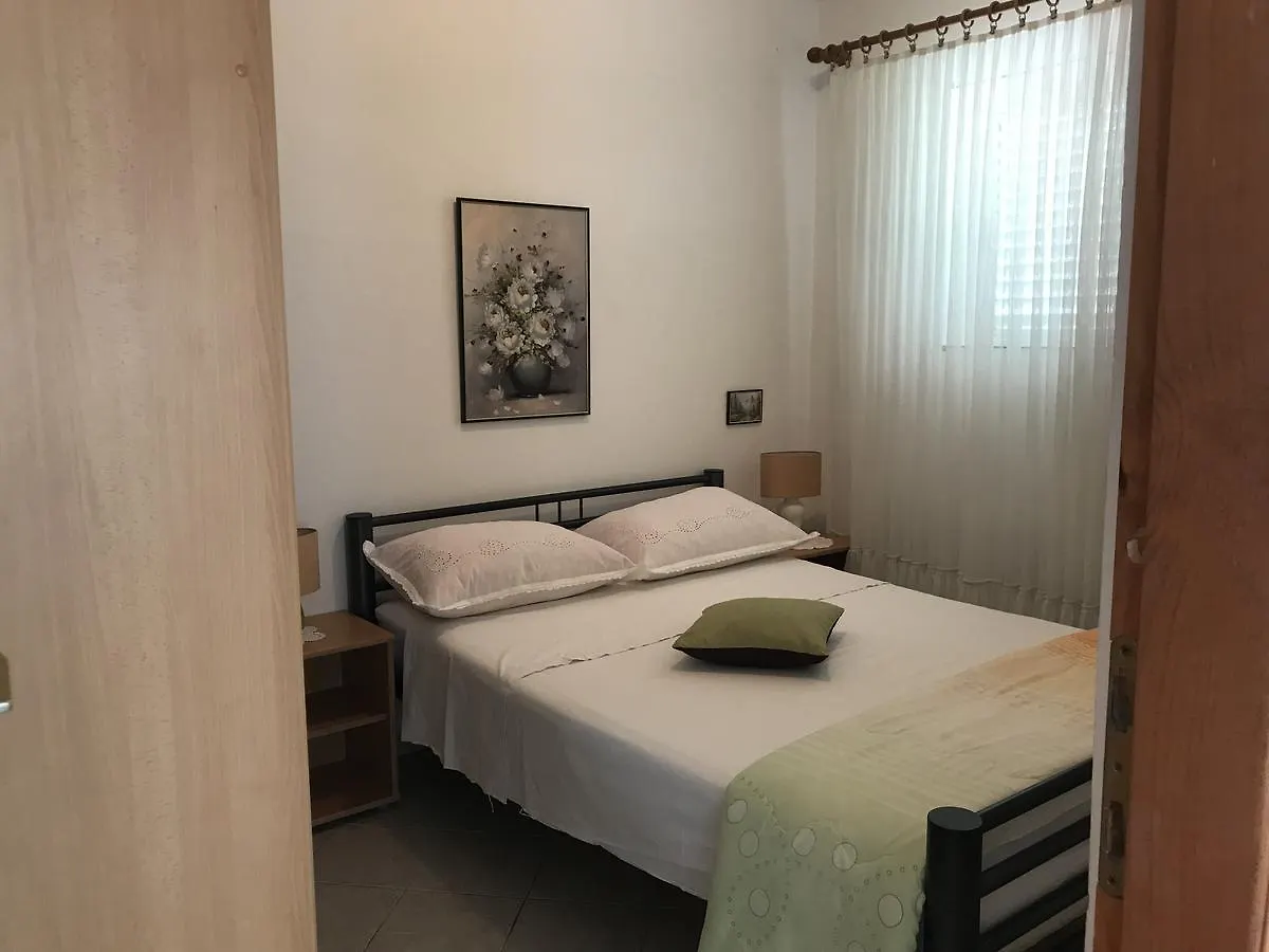 *** Pensión Rooms & Apartments Kaurloto Pag Town Croacia