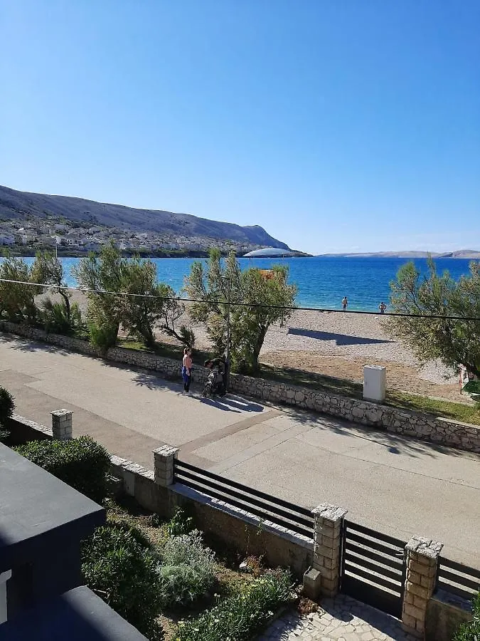 Rooms & Apartments Kaurloto Pag Island Guest house