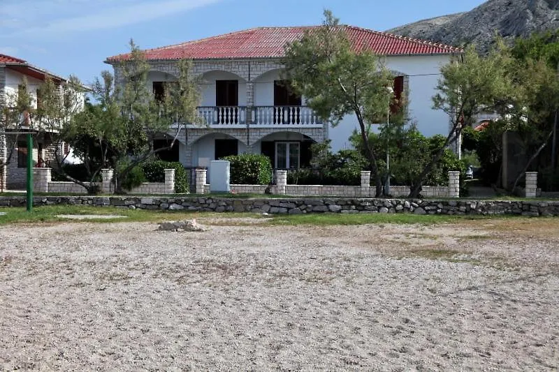 Rooms & Apartments Kaurloto Pag Town